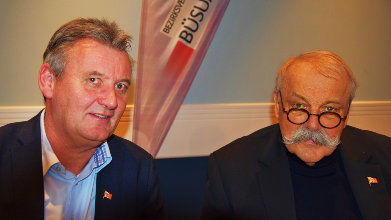 CDU-Bezirksvorsitzender Matthias Kruse und Timm Hollmann als Tagungspräsident 